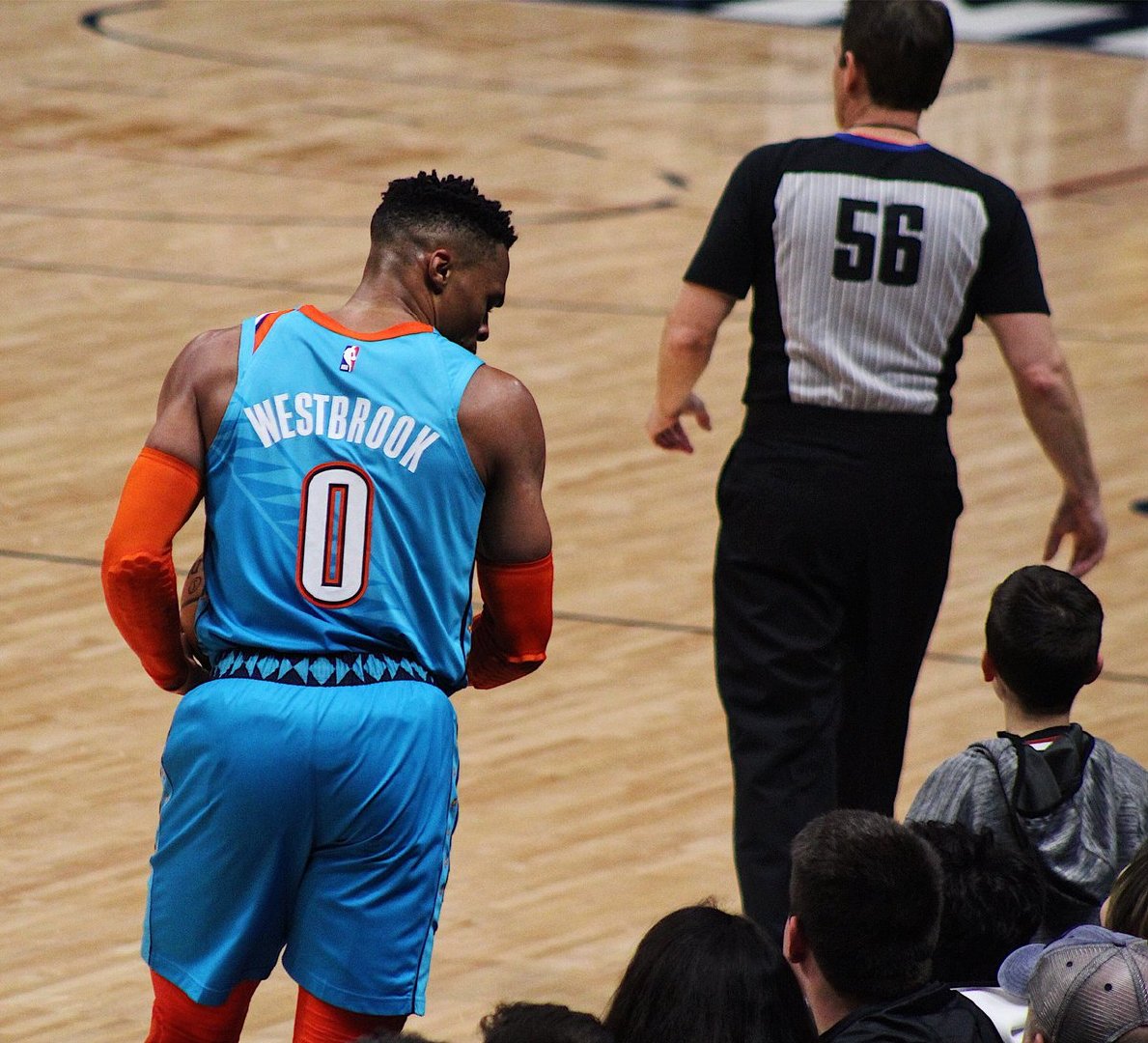 富川中场：我们正在创造球队历史，升级附加赛首回合是关键战（富川中场：球队正书写历史，升级附加赛首回合至关重要）