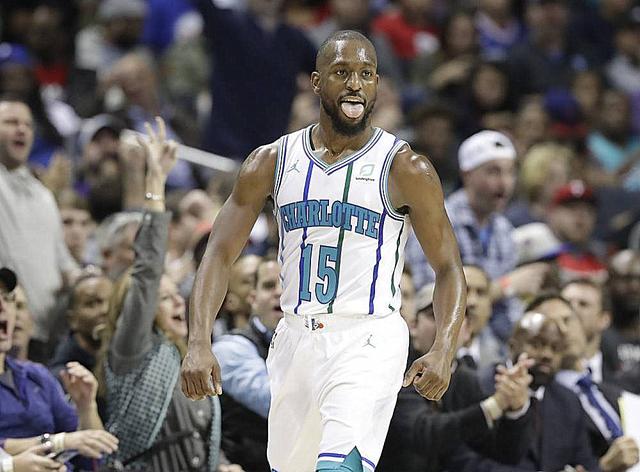 卫报：伯恩茅斯多名后防主力离队，新赛季前景如何尚待观察（卫报：伯恩茅斯后防多名主力出走，新赛季前景仍存变数）