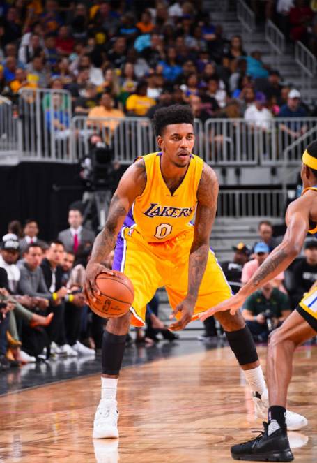 范晓冬：亚泰不破不立需要重建，最适合的人选是杜震宇（范晓冬：亚泰唯有重建方能突围，杜震宇是最佳人选）