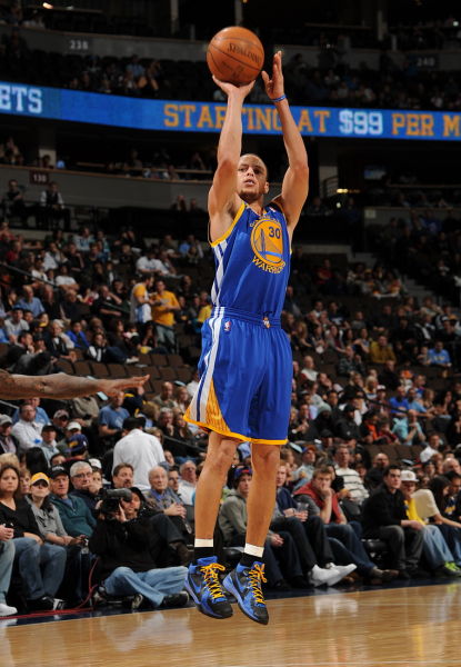 梅西加盟迈阿密2年半引热议（梅西两年半合约加盟迈阿密引发热议）