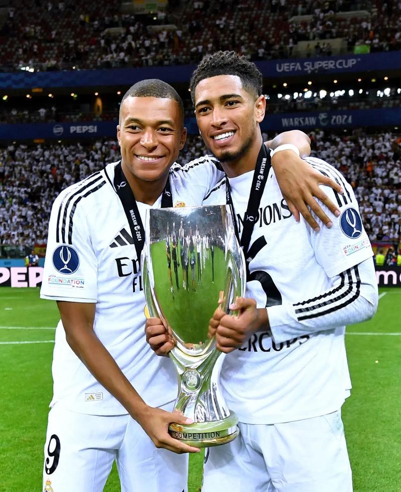 打进唯一进球，阿马德当选科特迪瓦1-0莫桑比克全场最佳球员（阿马德一击制胜，当选科特迪瓦1-0莫桑比克全场最佳）